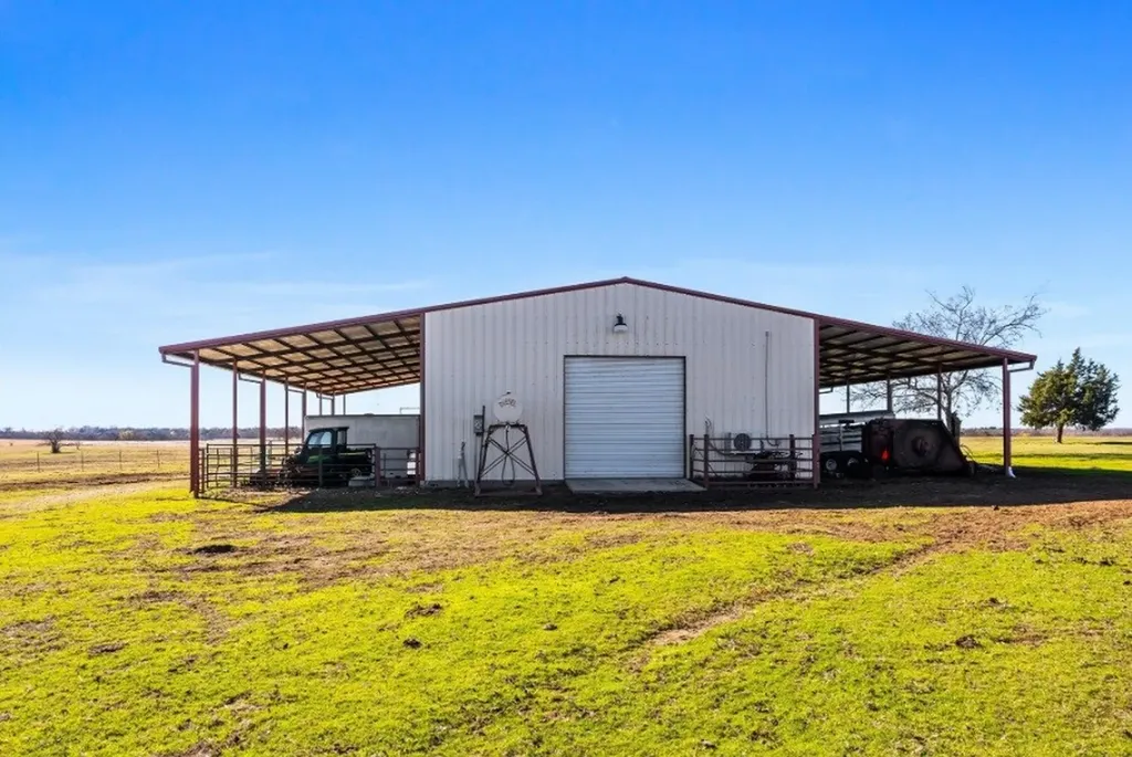 28966 Us Highway 377 Gordonville TX 76245