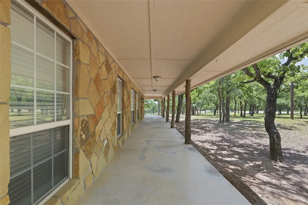 1528 Tidwell Road Brock TX 76087