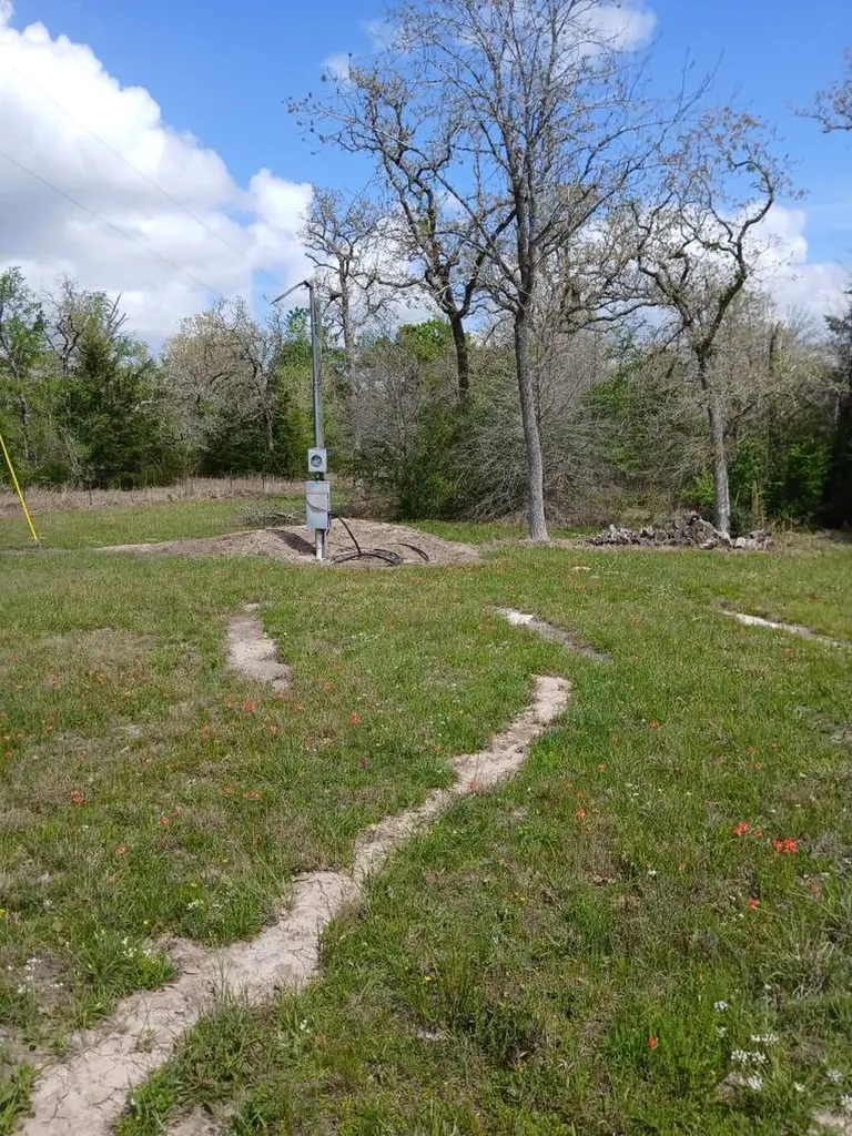 17470 Private Road 4016 Somerville TX 77879