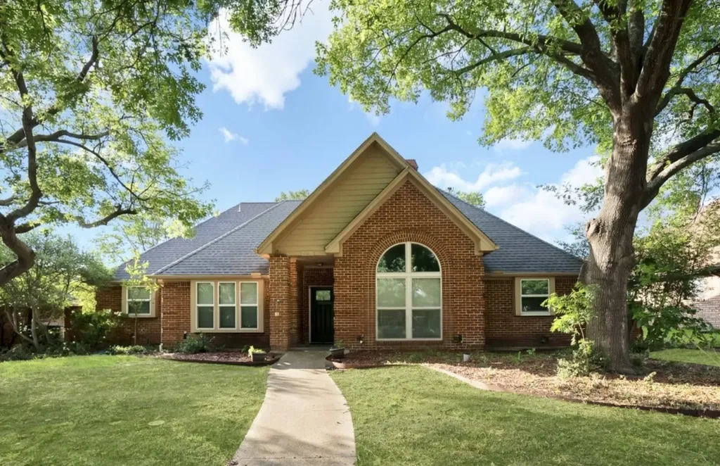 1122 Chimneyrock Trail Garland TX 75043
