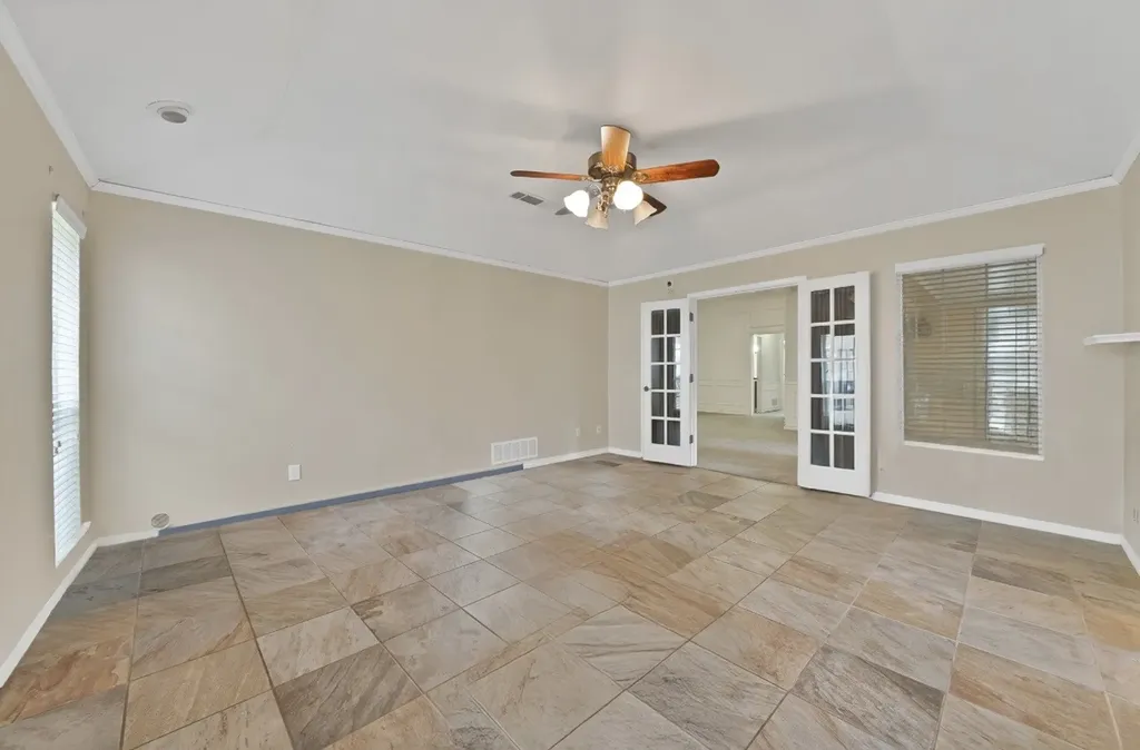 1122 Chimneyrock Trail Garland TX 75043