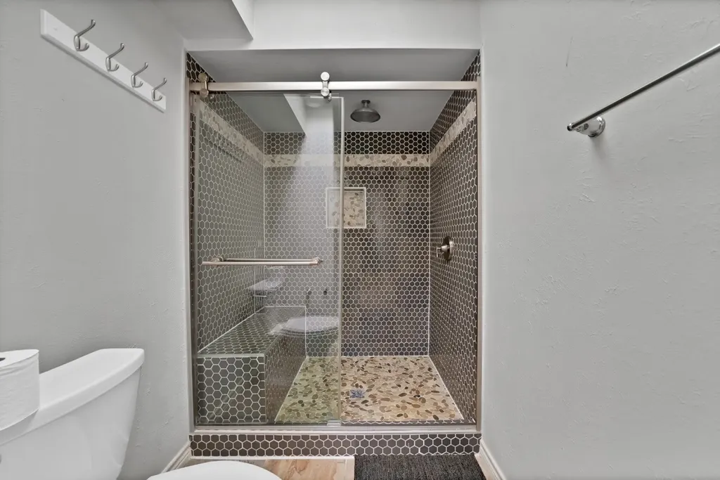 1122 Chimneyrock Trail Garland TX 75043