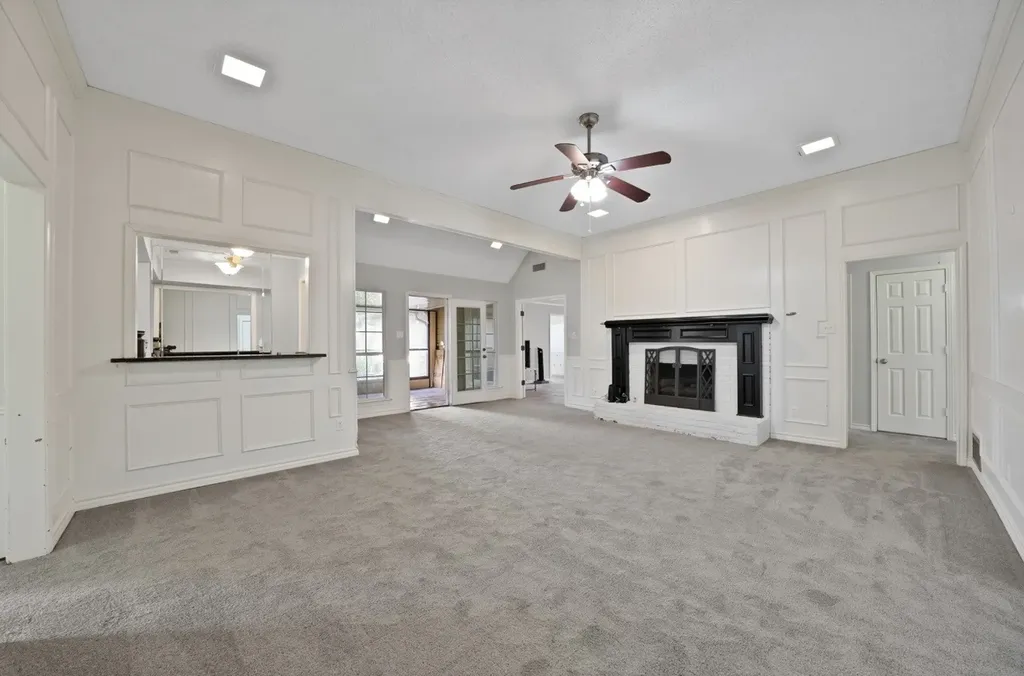 1122 Chimneyrock Trail Garland TX 75043