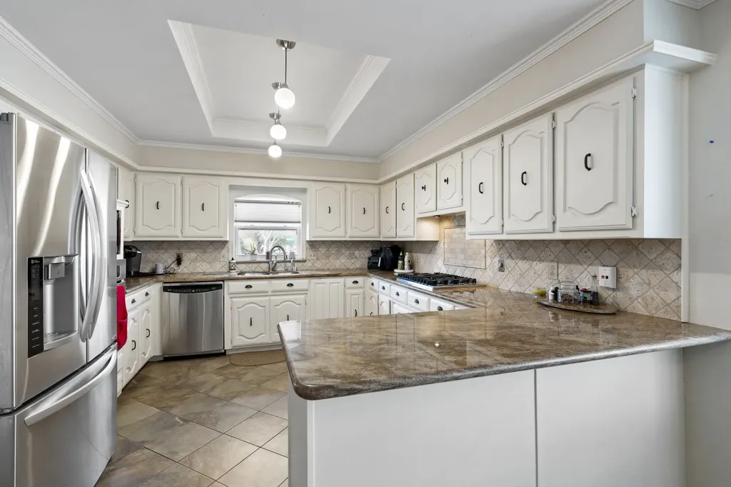 18116 Aramis Lane Dallas TX 75252