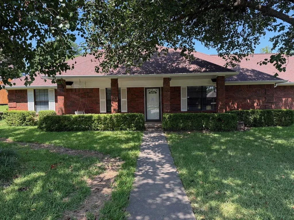 314 Trollinger Street Whitesboro TX 76273