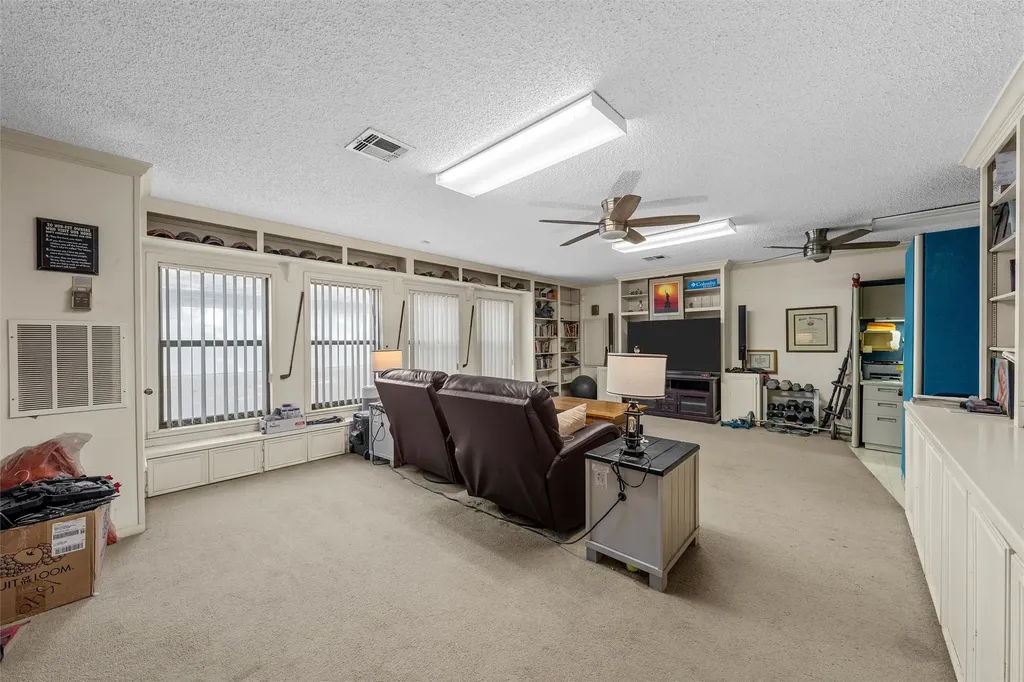 10011 Lost Oak Ridge Drive Woodway TX 76712