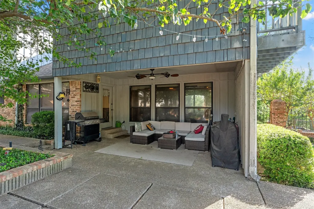 10011 Lost Oak Ridge Drive Woodway TX 76712
