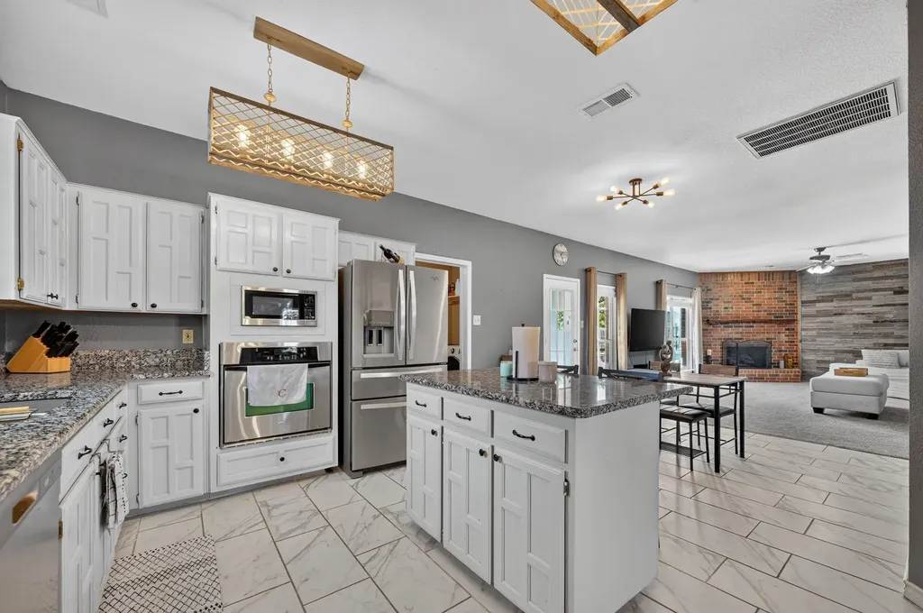 8413 Linda Vista Court Rowlett TX 75088