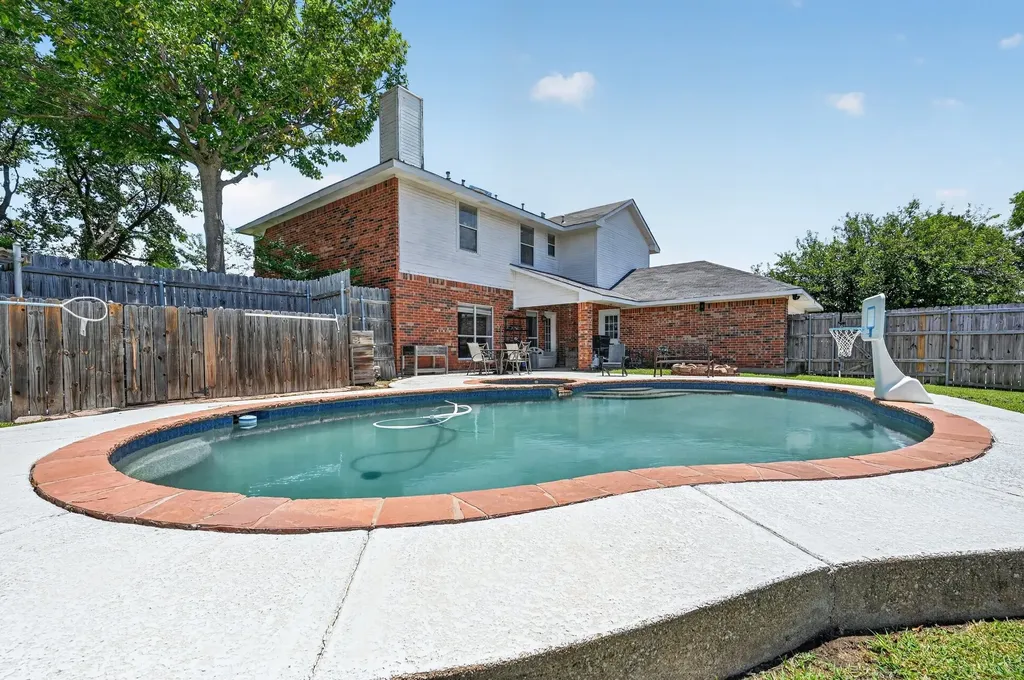 8413 Linda Vista Court Rowlett TX 75088