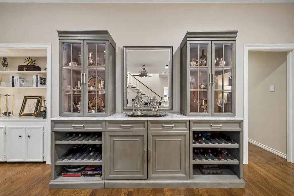 9631 Hilldale Drive Dallas TX 75231
