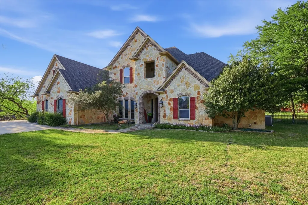3900 Estancia Way Fort Worth TX 76108