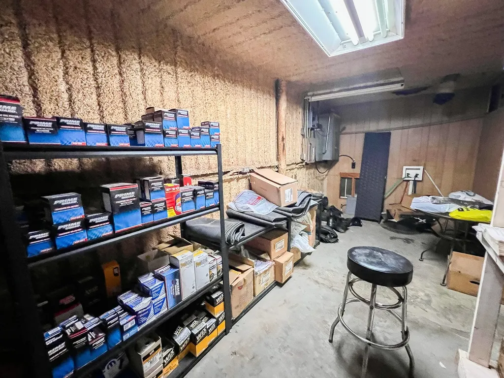 1106 W Main Street Olney TX 76374
