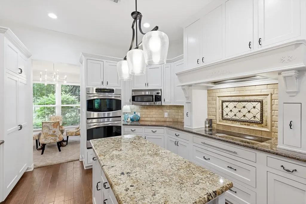 122 Chapel Hill Drive Double Oak TX 75077