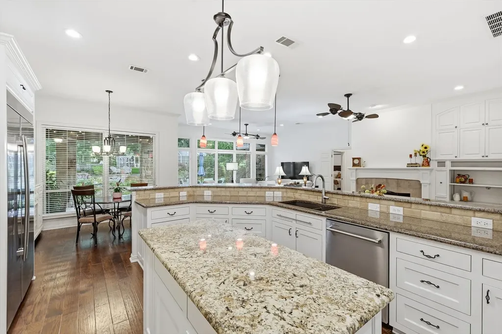 122 Chapel Hill Drive Double Oak TX 75077