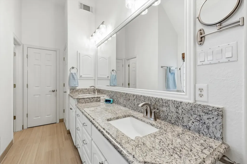 122 Chapel Hill Drive Double Oak TX 75077