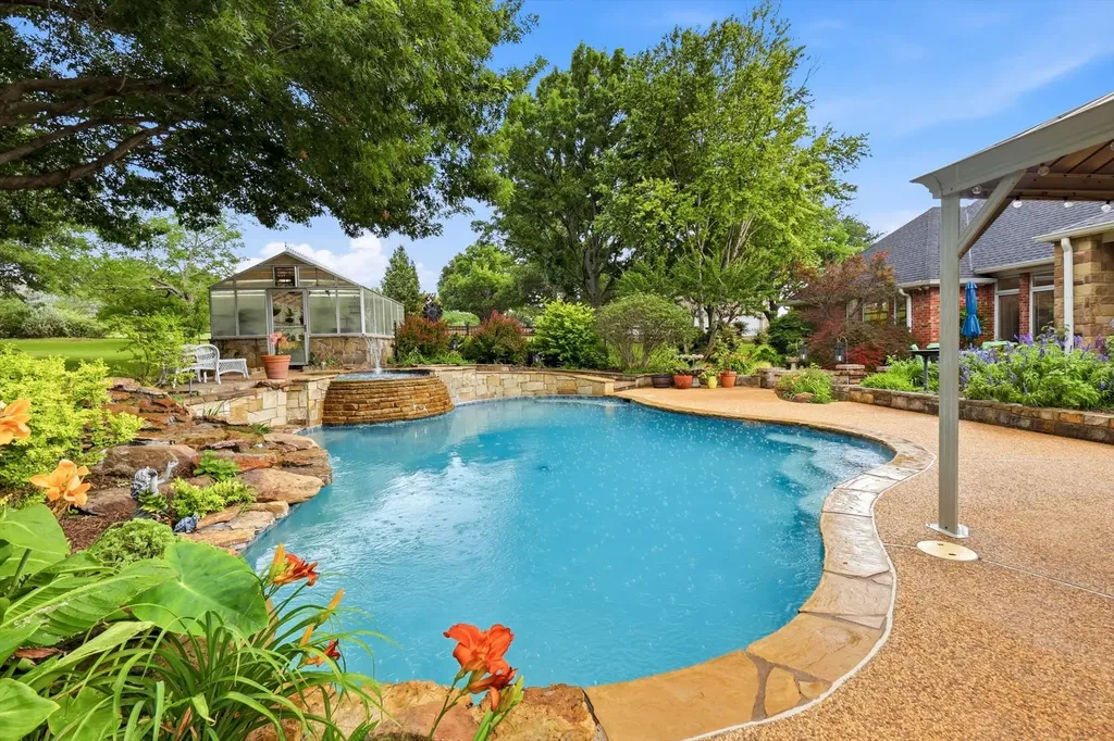 122 Chapel Hill Drive Double Oak TX 75077