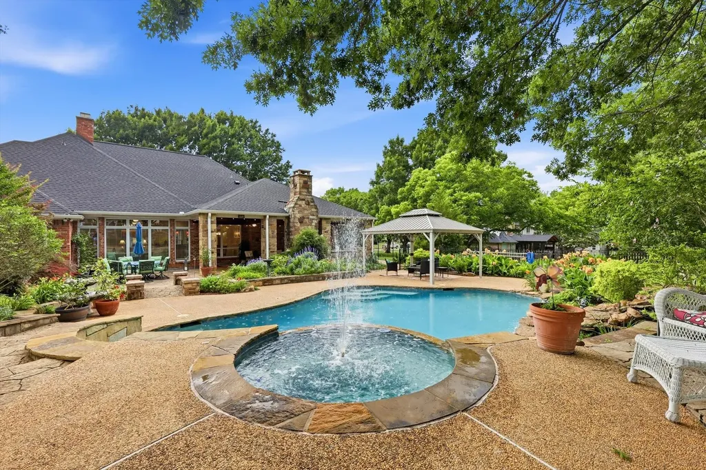 122 Chapel Hill Drive Double Oak TX 75077