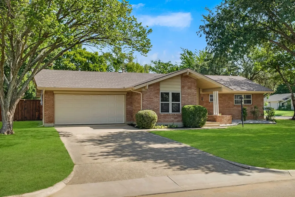 1300 Amherst Drive Denton TX 76201