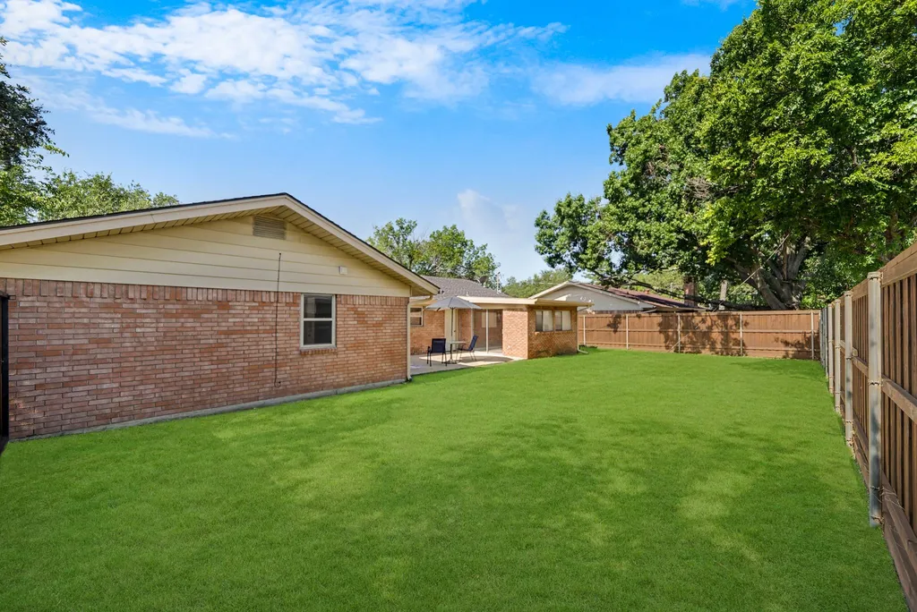 1300 Amherst Drive Denton TX 76201