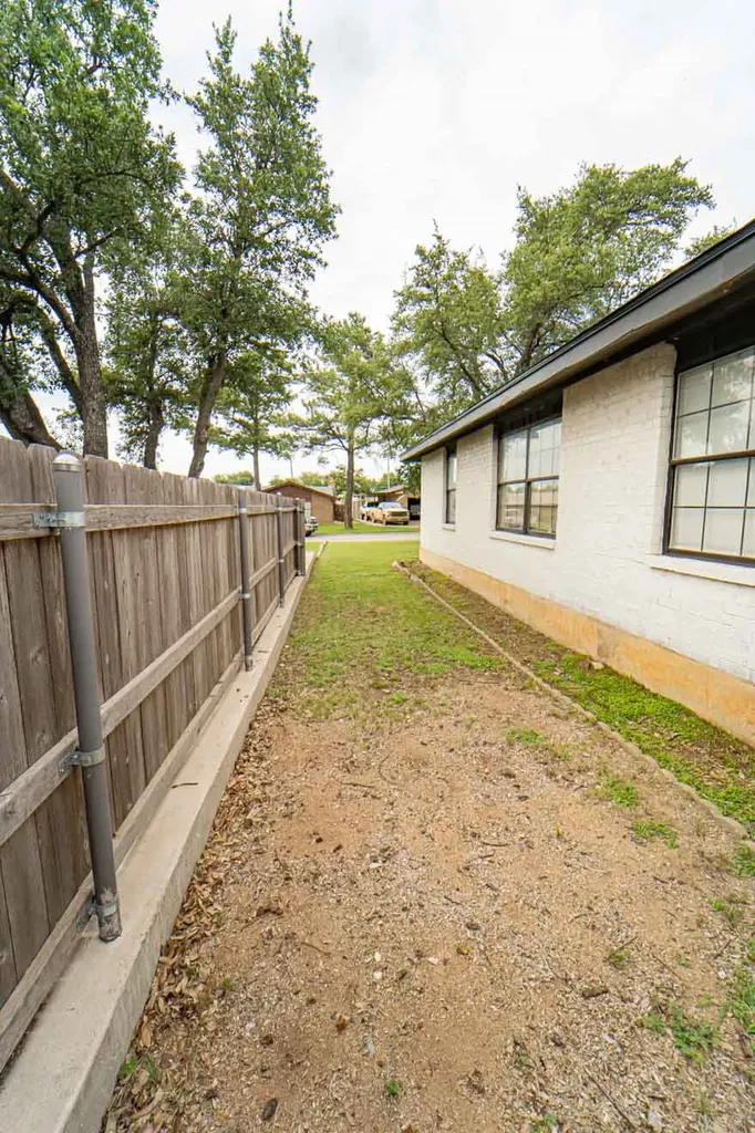 2405 Sha Lane Breckenridge TX 76424