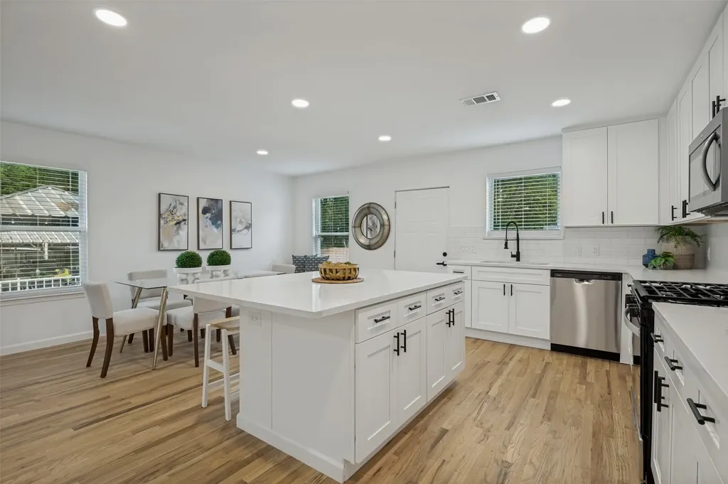 201 Conrad Street Dallas TX 75224