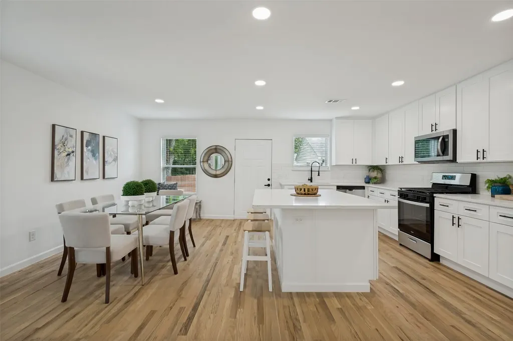 201 Conrad Street Dallas TX 75224