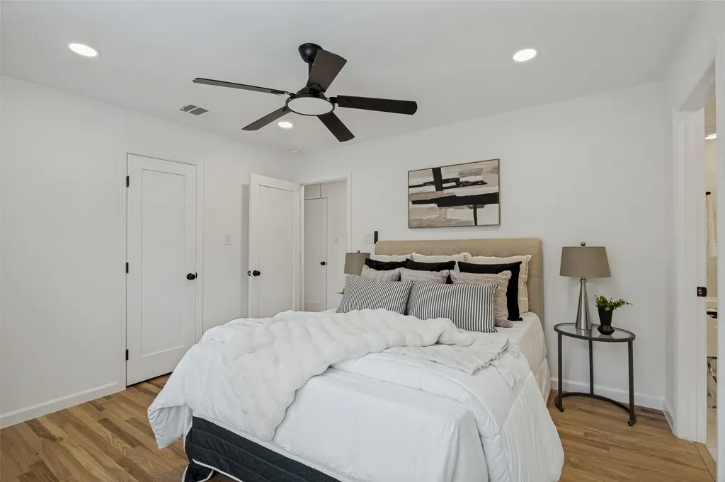 201 Conrad Street Dallas TX 75224