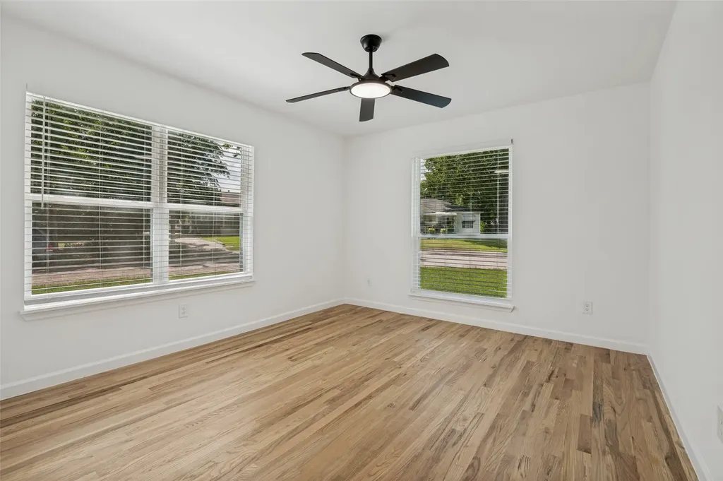 201 Conrad Street Dallas TX 75224