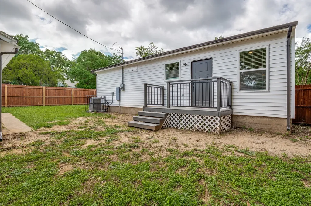 201 Conrad Street Dallas TX 75224