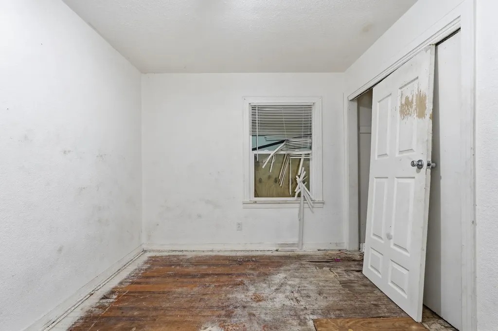3408 S Hughes Avenue Fort Worth TX 76119