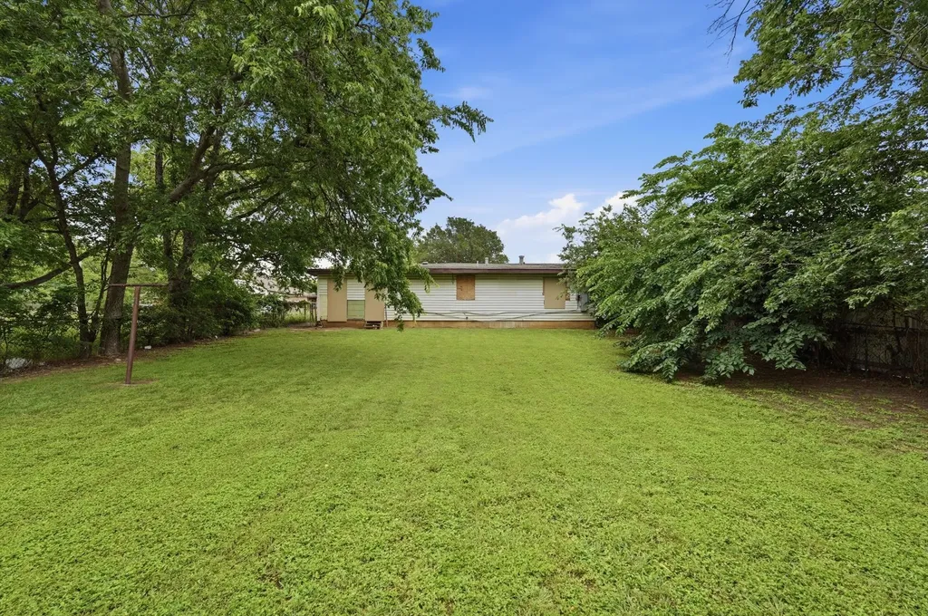 3408 S Hughes Avenue Fort Worth TX 76119