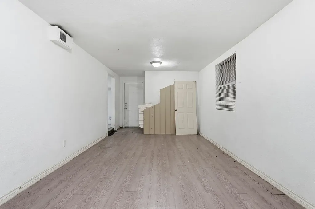 3408 S Hughes Avenue Fort Worth TX 76119