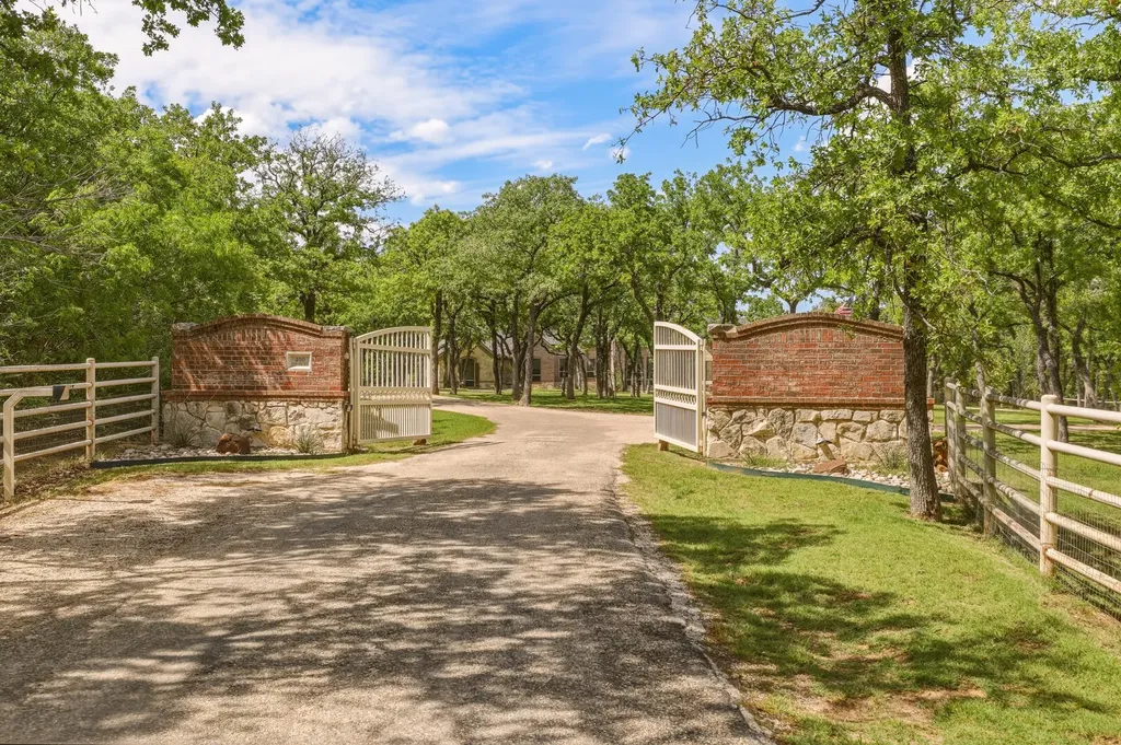 400 Porter Road Bartonville TX 76226