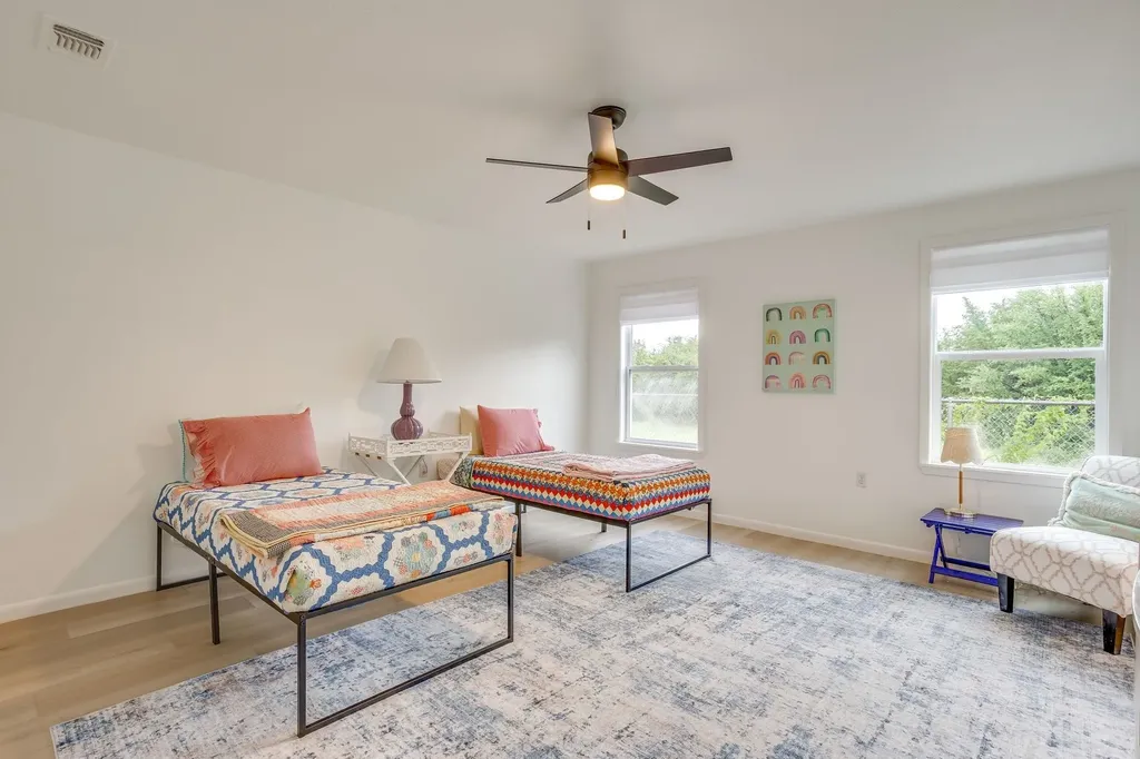 400 S 10th Avenue Palo Pinto TX 76472