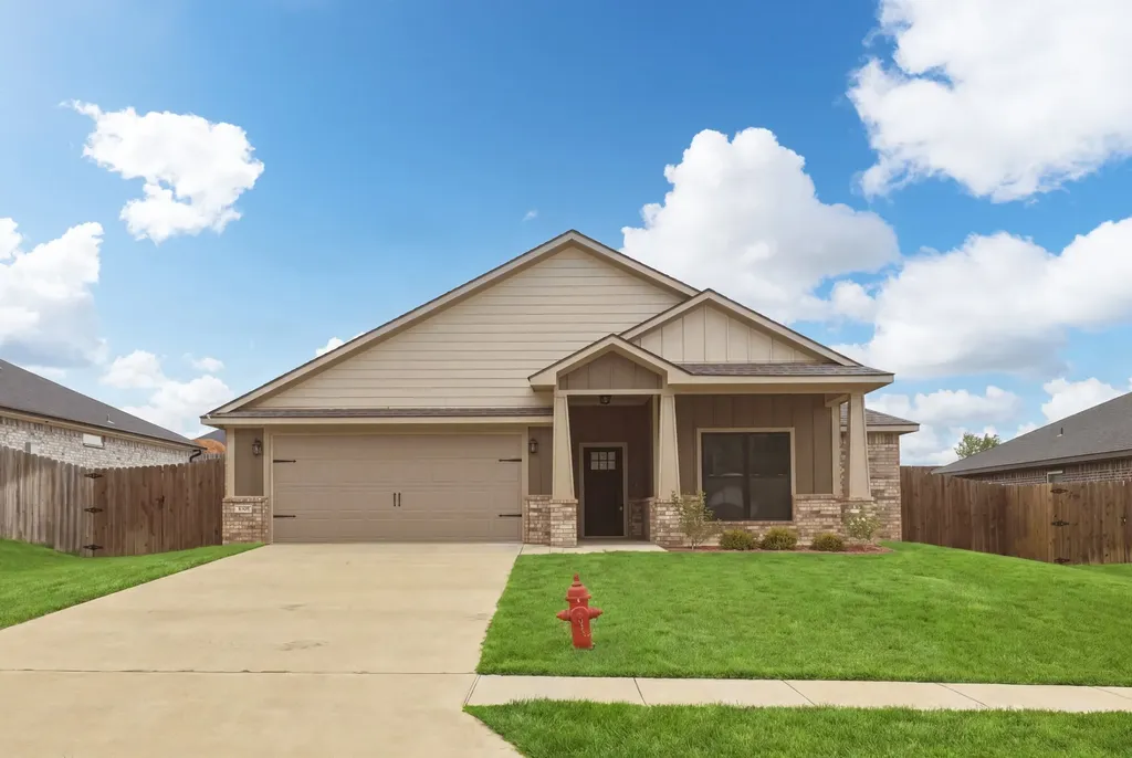 16221 Crossing Circle Lindale TX 75771