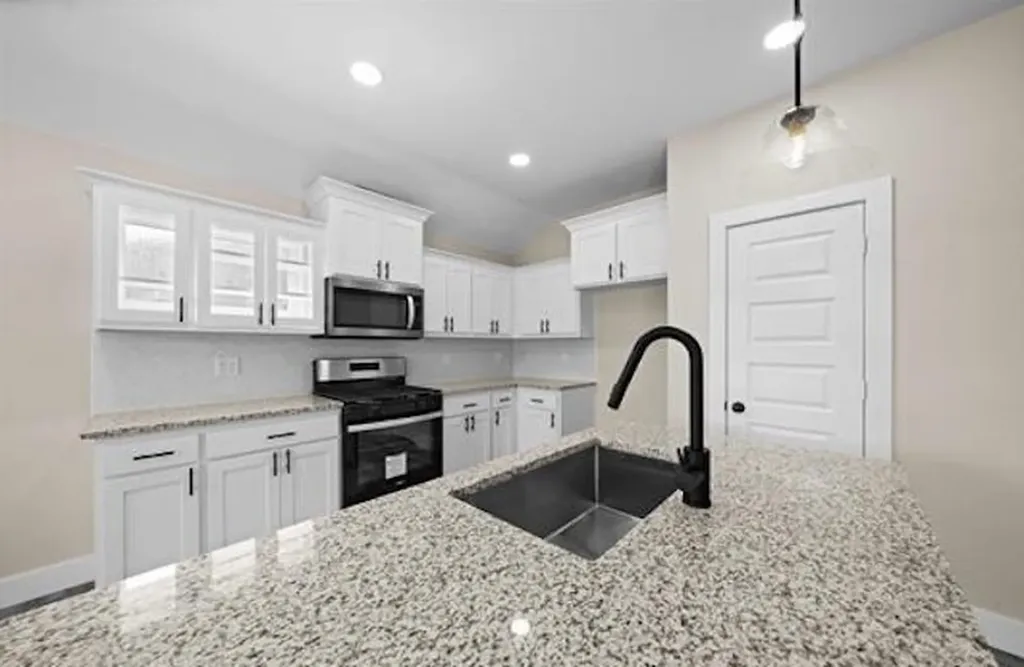 16221 Crossing Circle Lindale TX 75771
