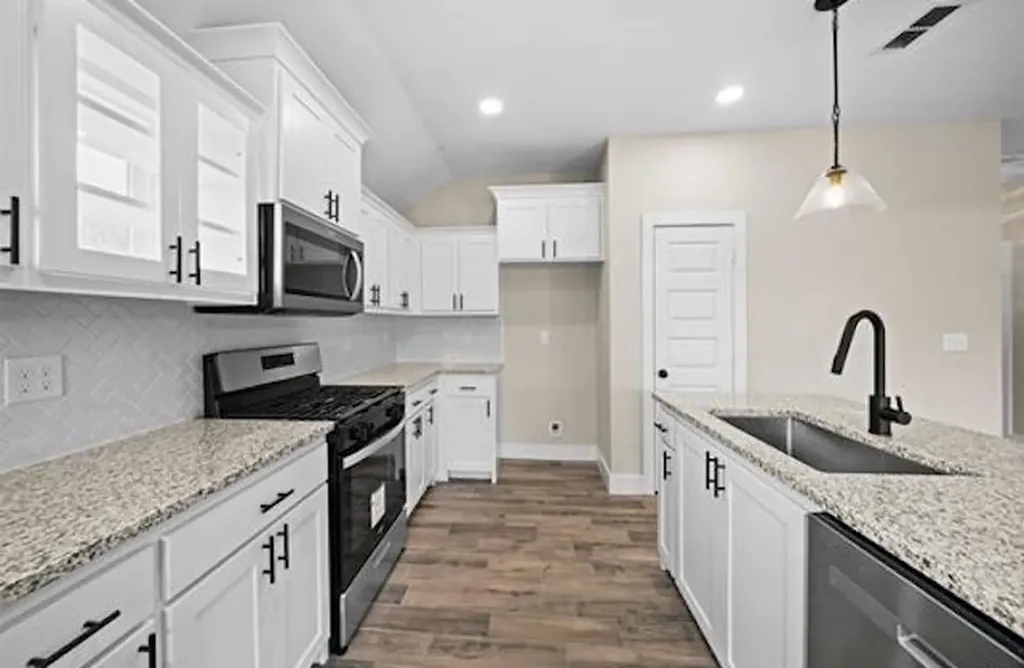 16221 Crossing Circle Lindale TX 75771