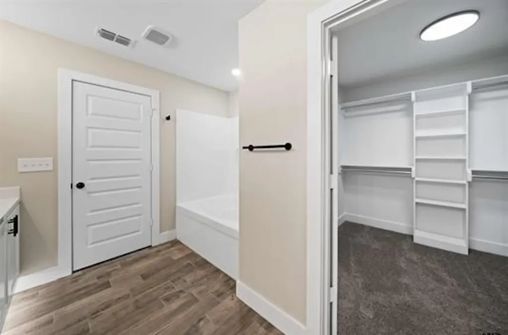 16221 Crossing Circle Lindale TX 75771