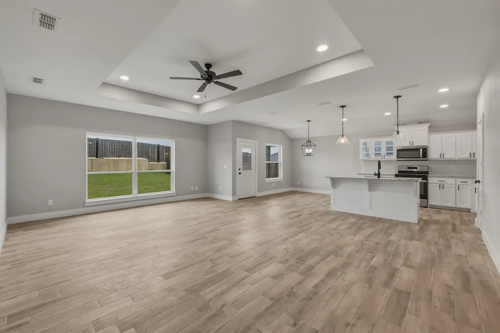 16221 Crossing Circle Lindale TX 75771