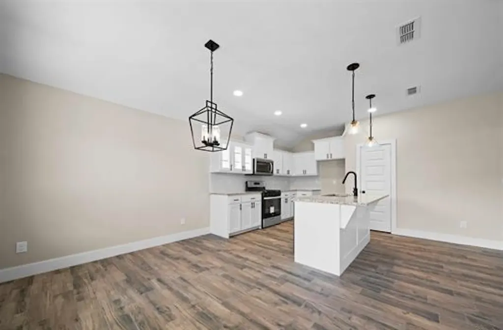16221 Crossing Circle Lindale TX 75771