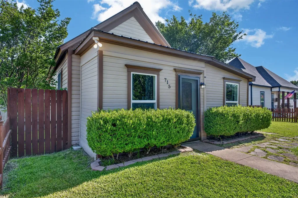 715 W Munson Street Denison TX 75020
