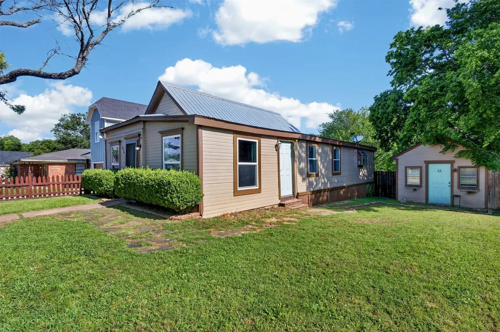 715 W Munson Street Denison TX 75020