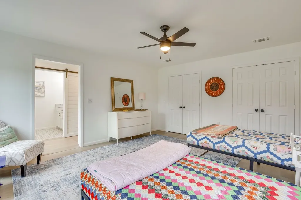 400 S 10th Avenue Palo Pinto TX 76472