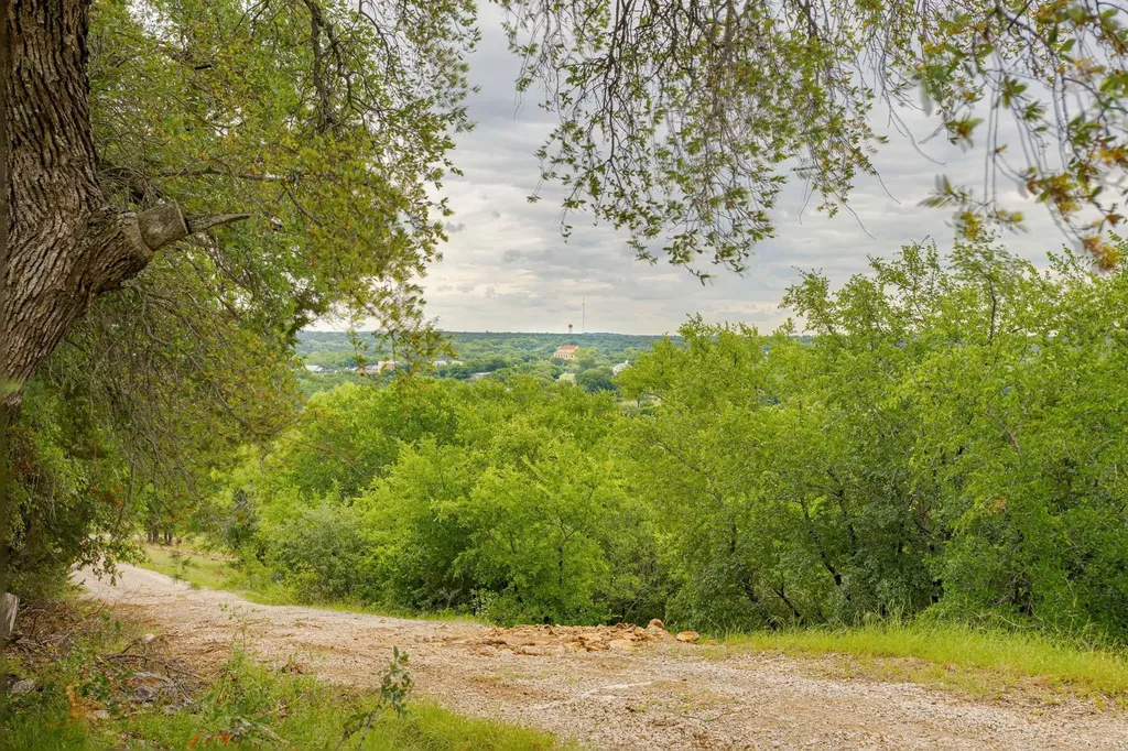 400 S 10th Avenue Palo Pinto TX 76472