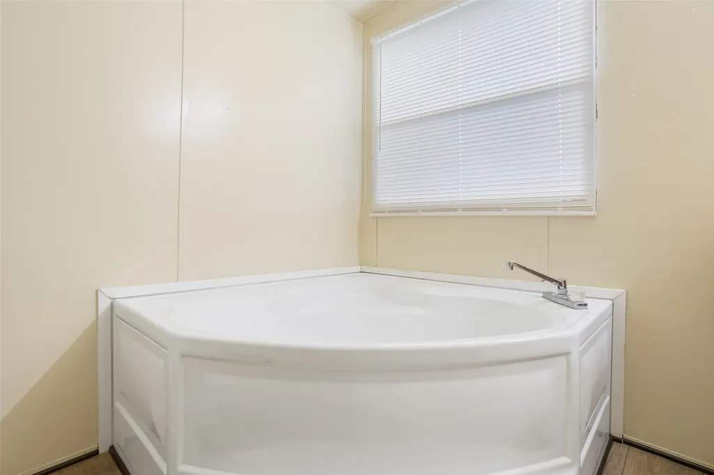 120 Lcr 632 Groesbeck TX 76642