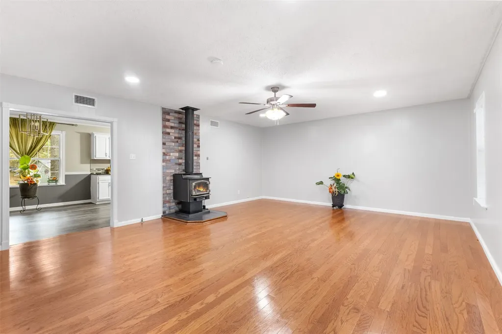 109 King Lyle Road Scroggins TX 75480