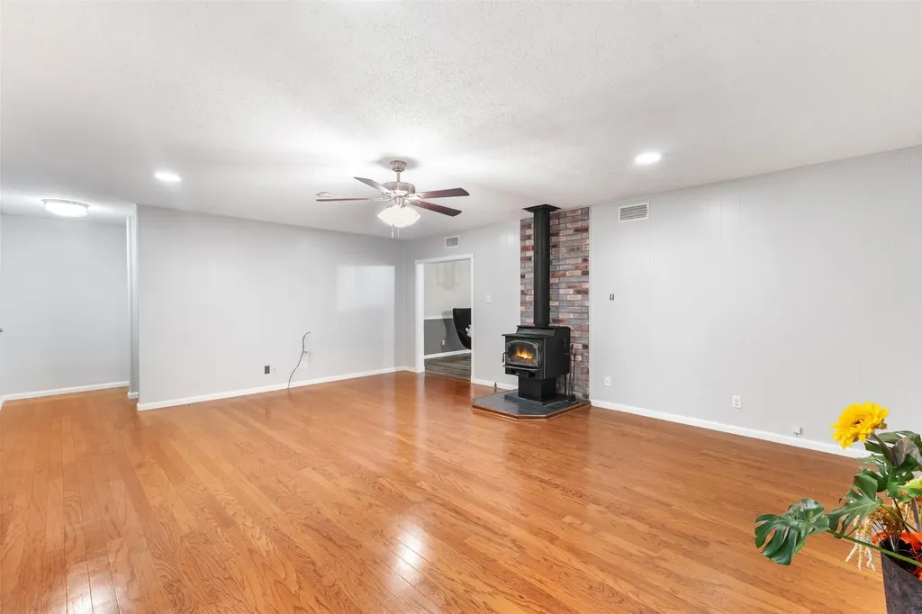 109 King Lyle Road Scroggins TX 75480