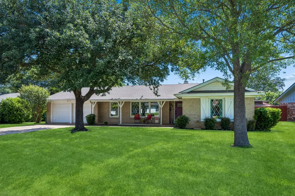 901 Raintree Road Fort Worth TX 76103