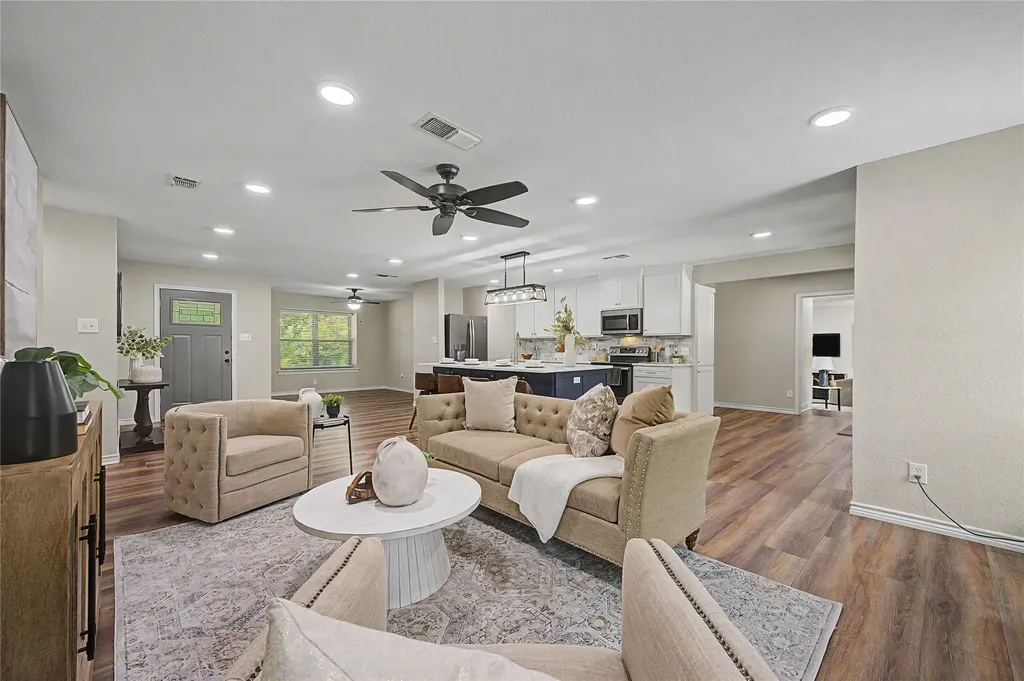 106 Pecan Creek Street Red Oak TX 75154