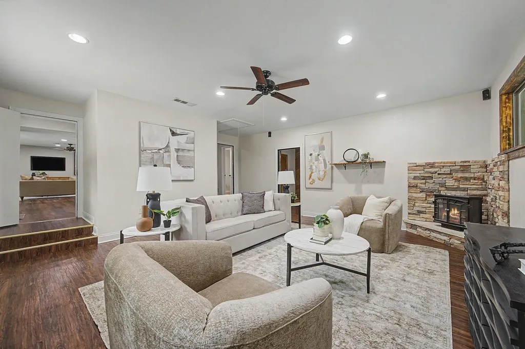106 Pecan Creek Street Red Oak TX 75154
